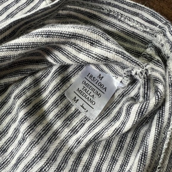 All Saints loose white/navy striped t-shirt in size S/M - Picture 7 of 7